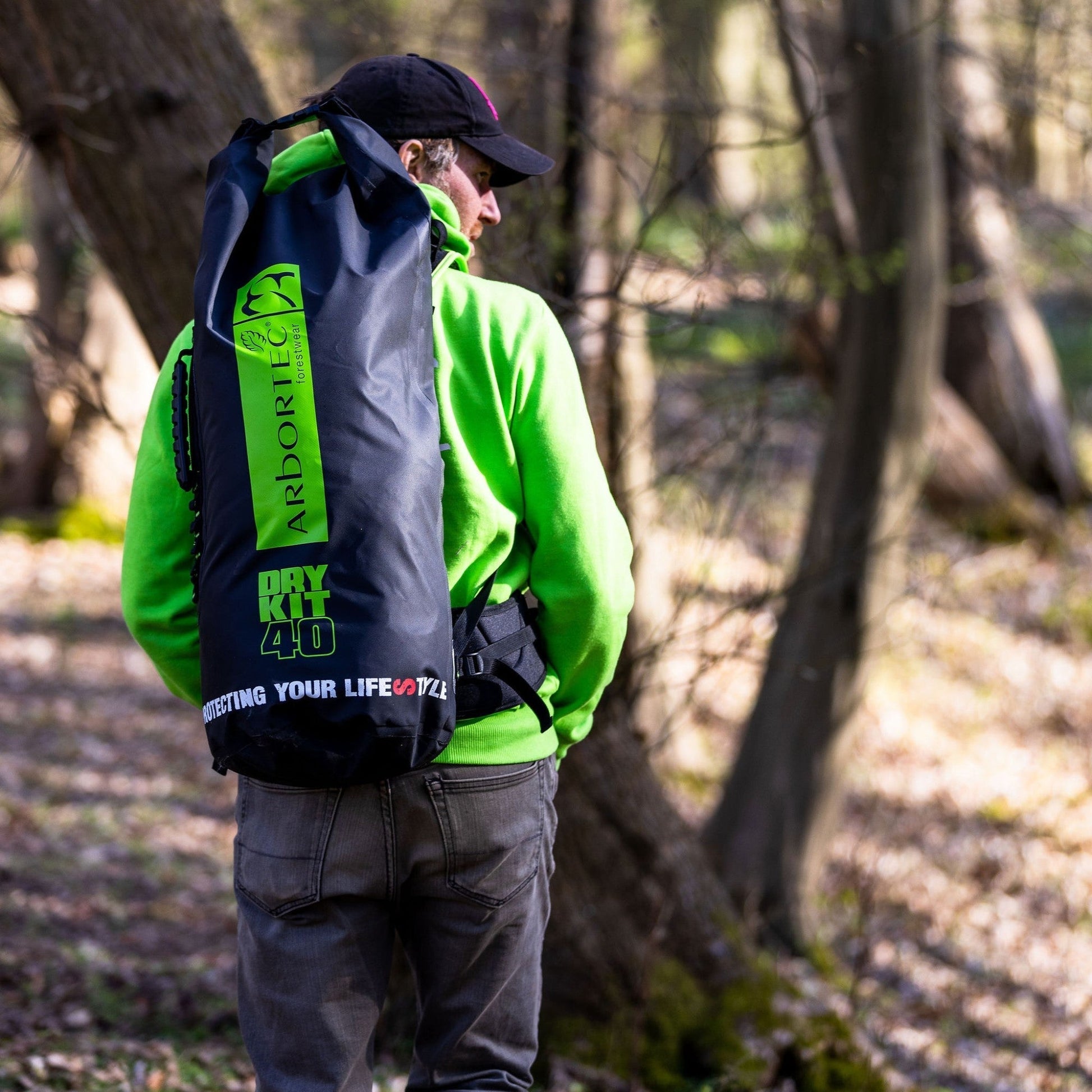 AT102 DryKit Viper - Waterproof Dry Bag Black 60L - Arbortec Forestwear