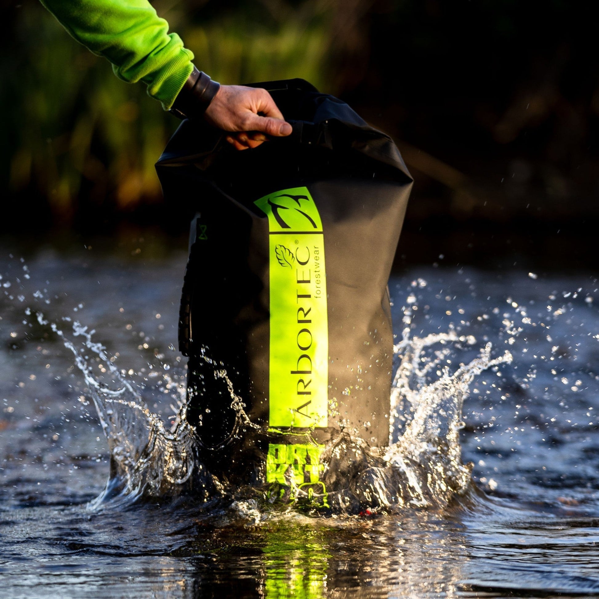 AT102 DryKit Viper - Waterproof Dry Bag Black 60L - Arbortec Forestwear