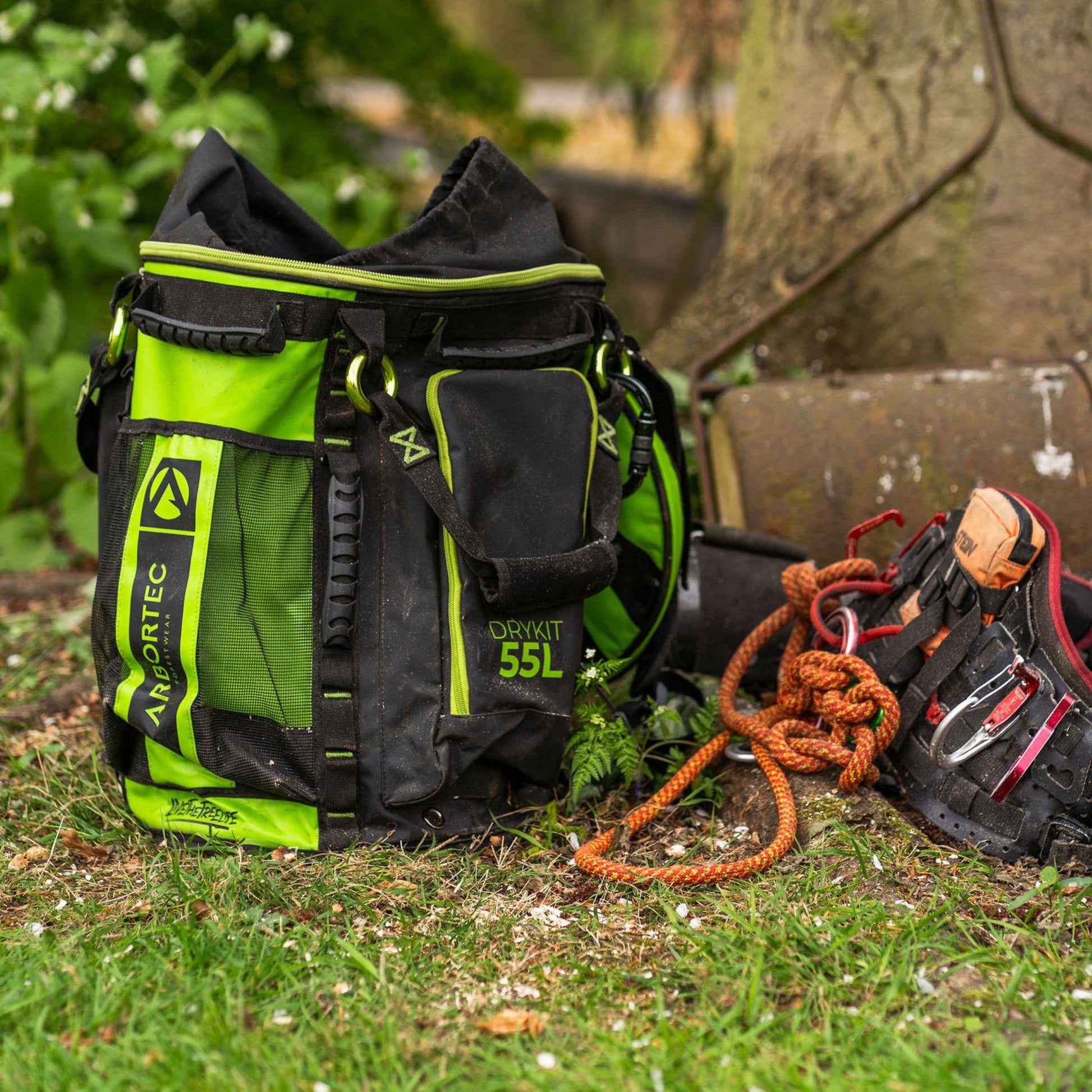 AT106 - 55 Cobra DryKit Rope Bag Lime/Black - 55 Litre - Arbortec Forestwear