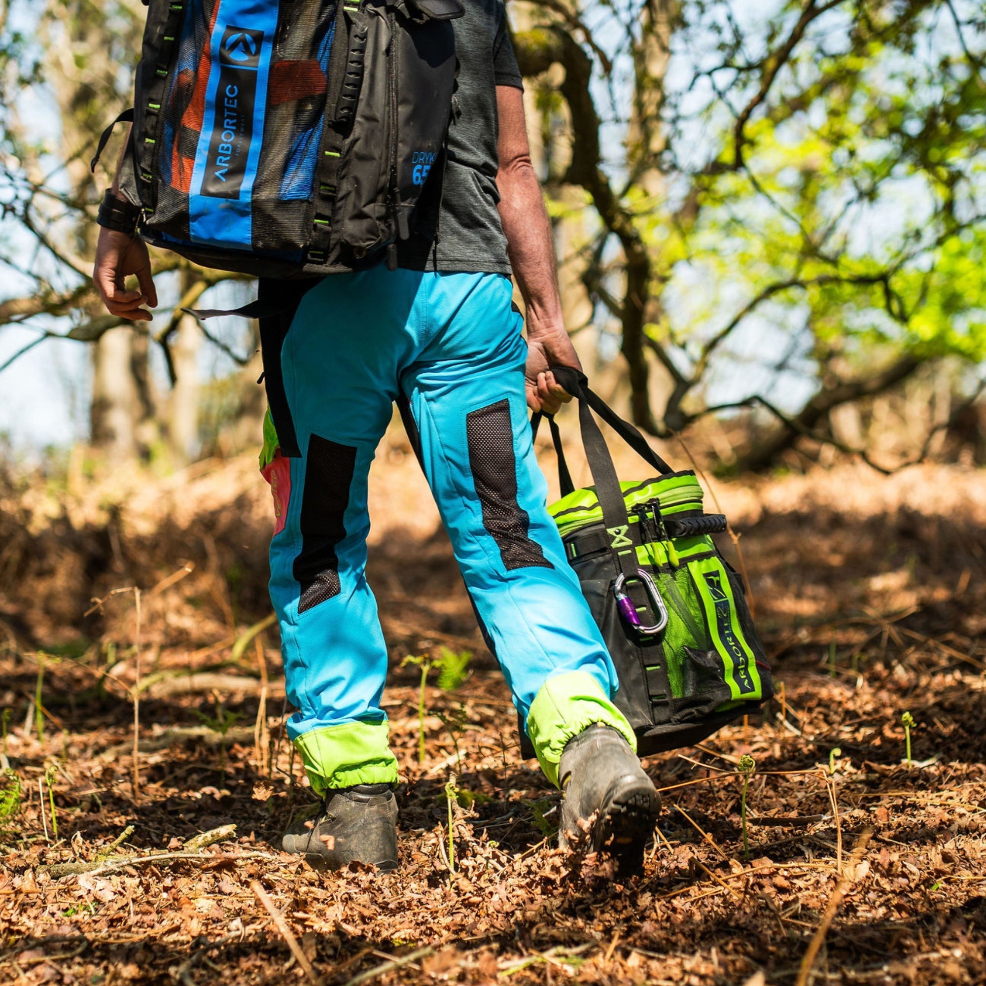 AT4062(EU) Arbortec Vented Chainsaw Trousers Design A Class 1 - Aqua M