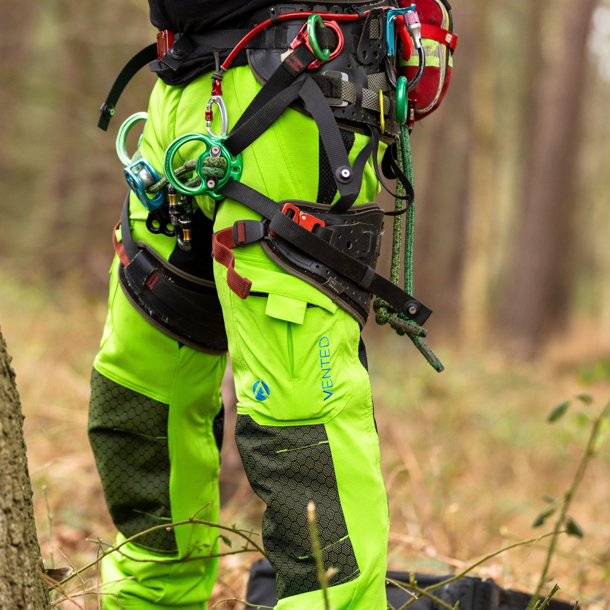 AT4062(EU) Arbortec Vented Chainsaw Trousers Design A Class 1 - Lime
