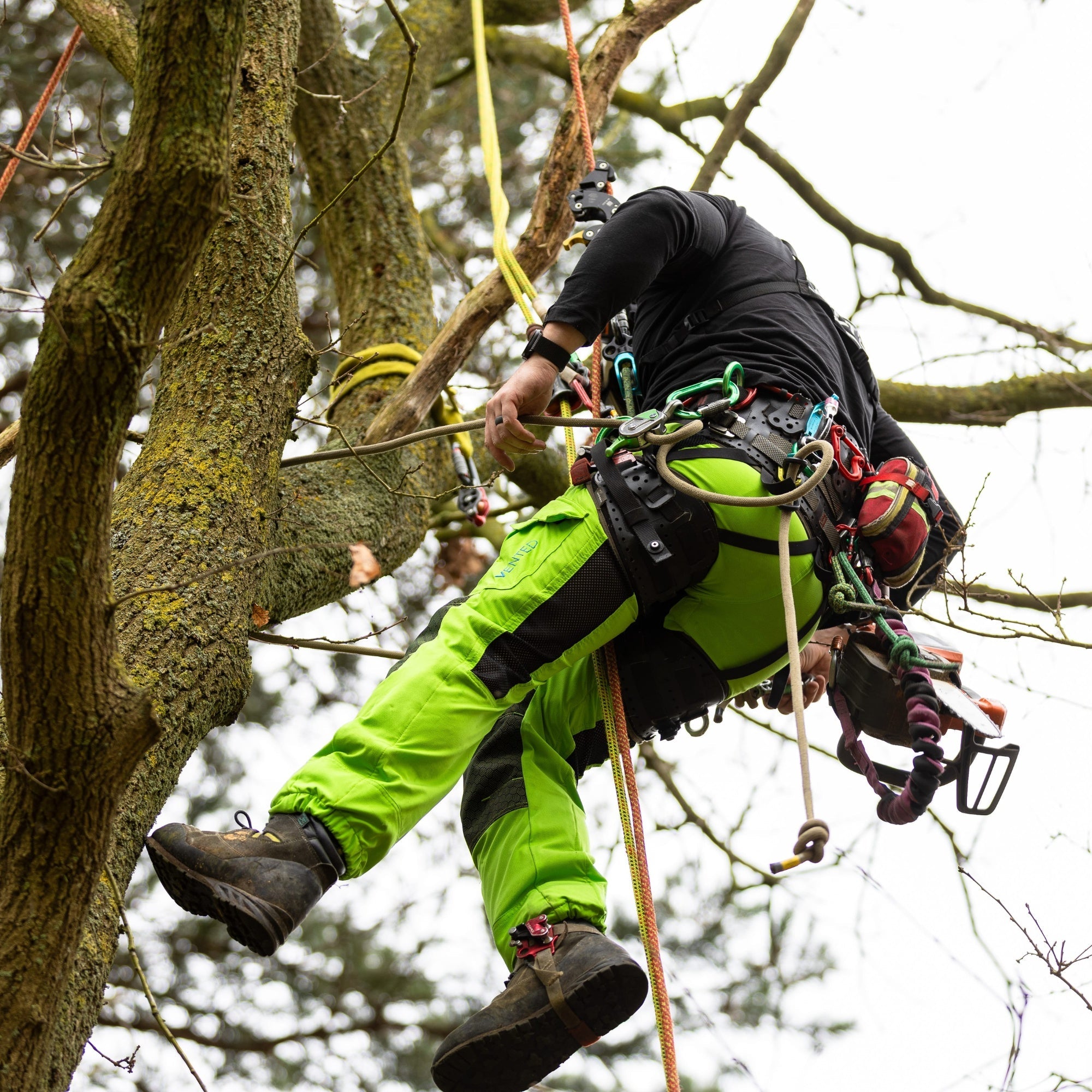 AT4062(EU) Arbortec Vented Chainsaw Trousers Design A Class 1 - Lime